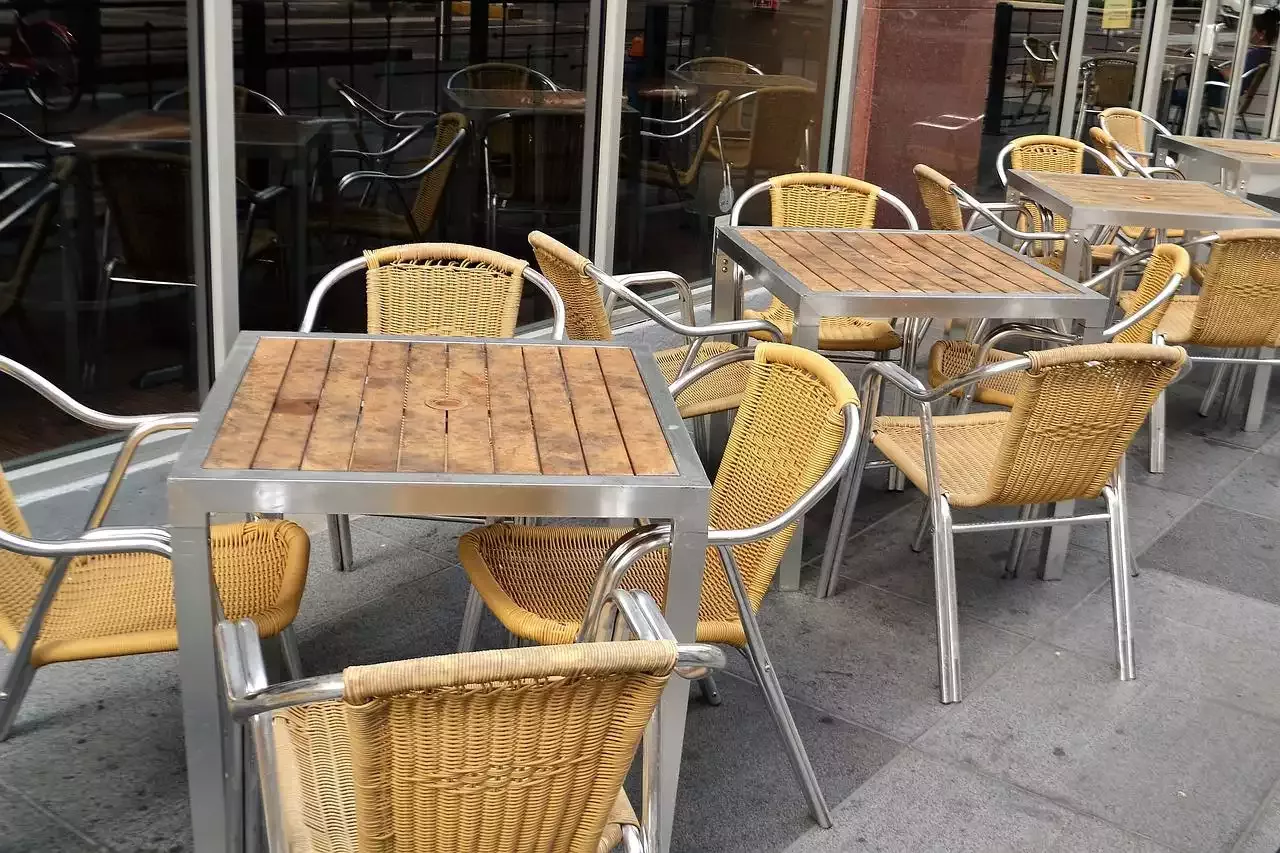 Fast Food Outlets Benefit Hugely from Tourism